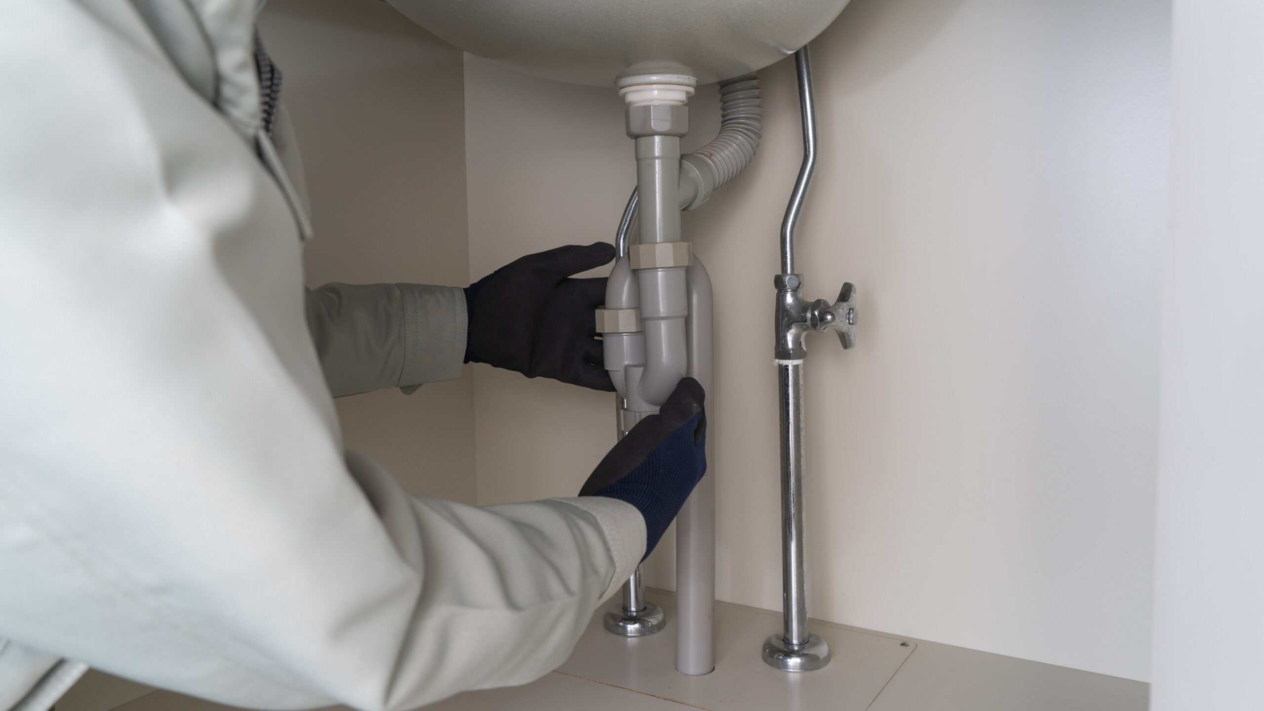 安心・清潔な水を届ける<br>～配管技術体験～